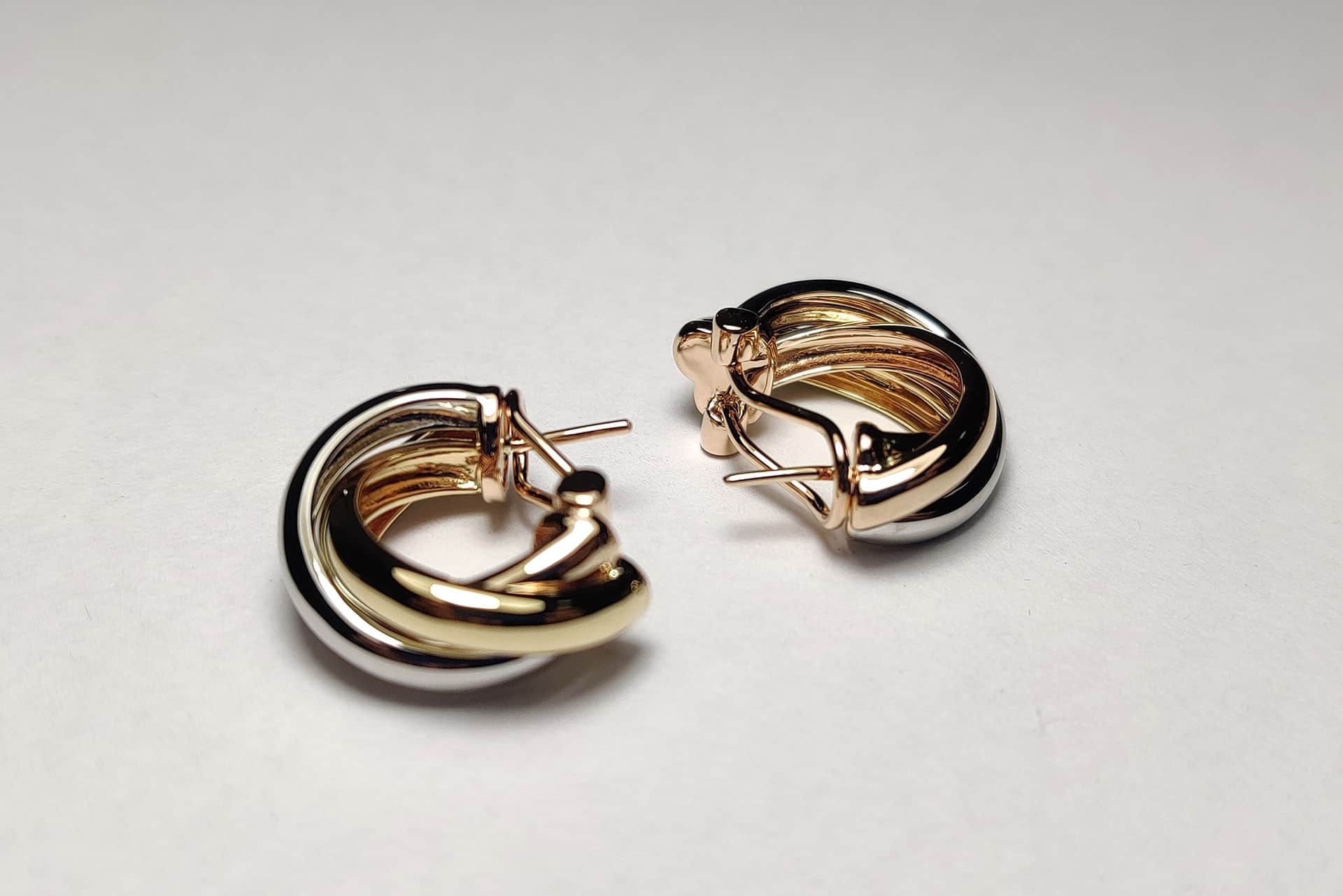 Curated visual reference: Visual Reference: How To Choose Jewelry To Match Your Hairstyle